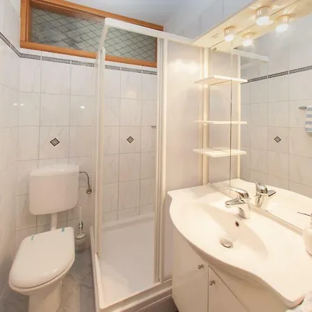 Luana Apartamento *