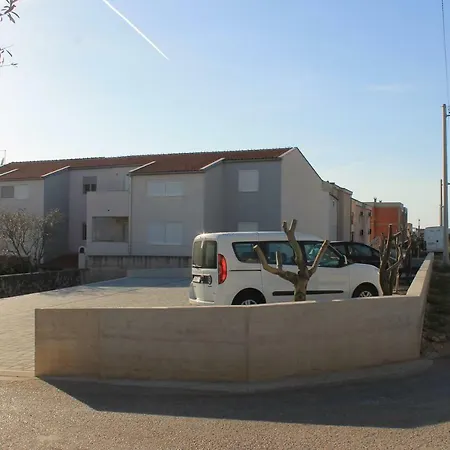 Apartment Luana *