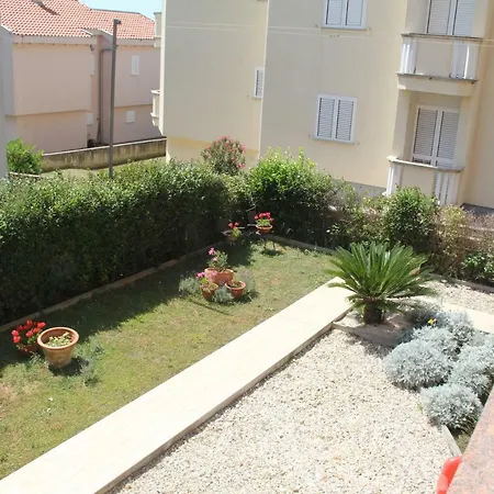 Luana Apartment *